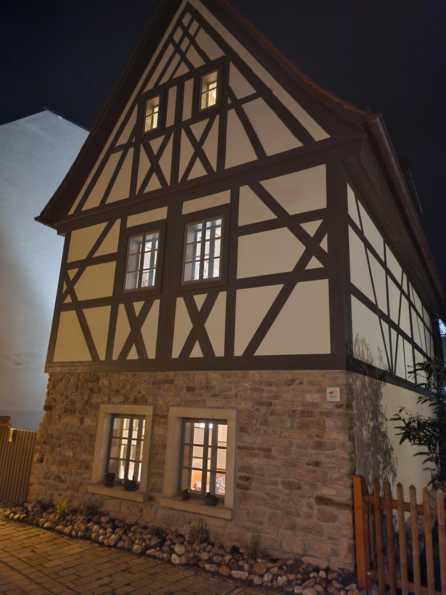 Aussergewoehnliches, Historisches, Spaetgotisches Wohnhaus Von 1519, Gries 5 Gera Luaran gambar